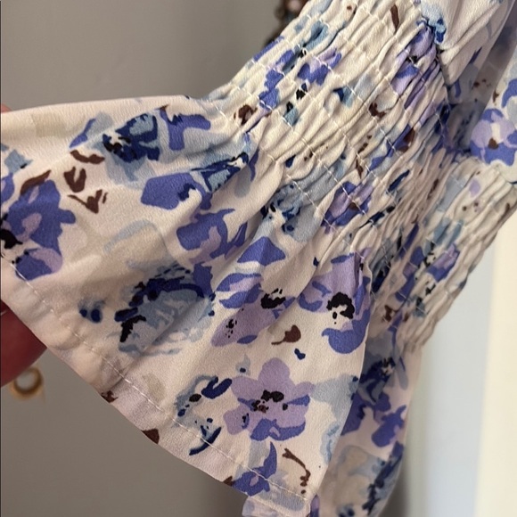 NWOT Boho Blue and White Ruffled Tie Front Blouse - Picture 3 of 7